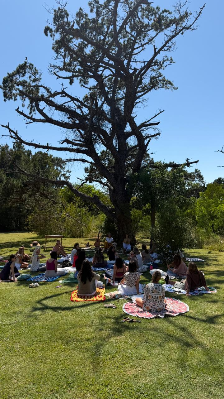 Círculo al aire libre en una experiencia Expand